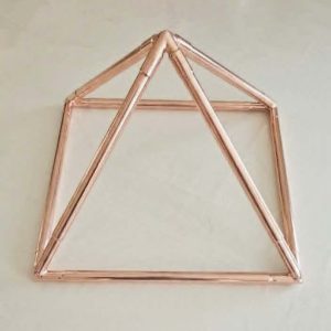 KIT PYRAMIDE en Cuivre 12 mm avec 8 barres de cuivre de 25 cm