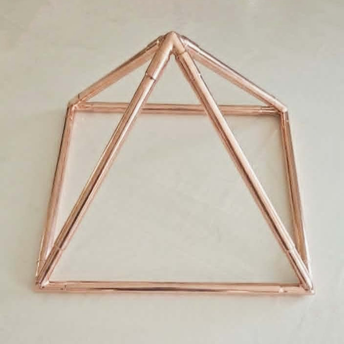 KIT PYRAMIDE en Cuivre 12 mm avec 8 barres de cuivre de 25 cm
